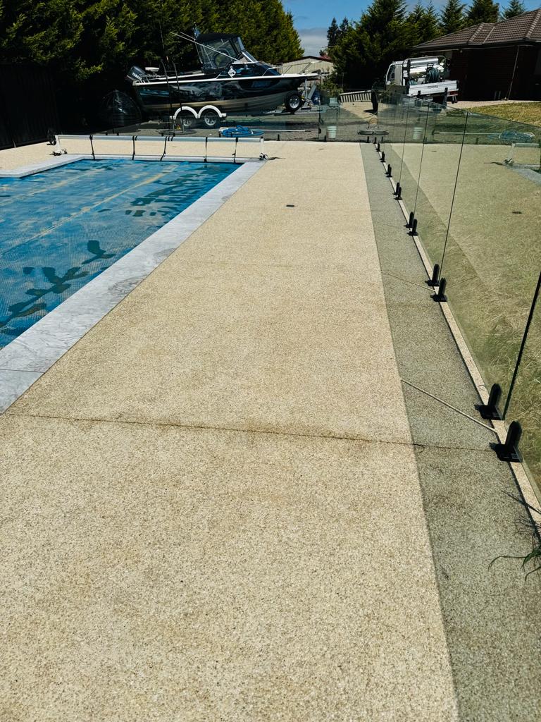 Pool area pressure cleaning in doreen