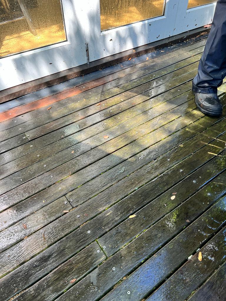 deck and backyard pressure washing in south yarra