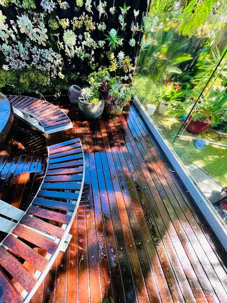 deck and backyard pressure washing in south yarra