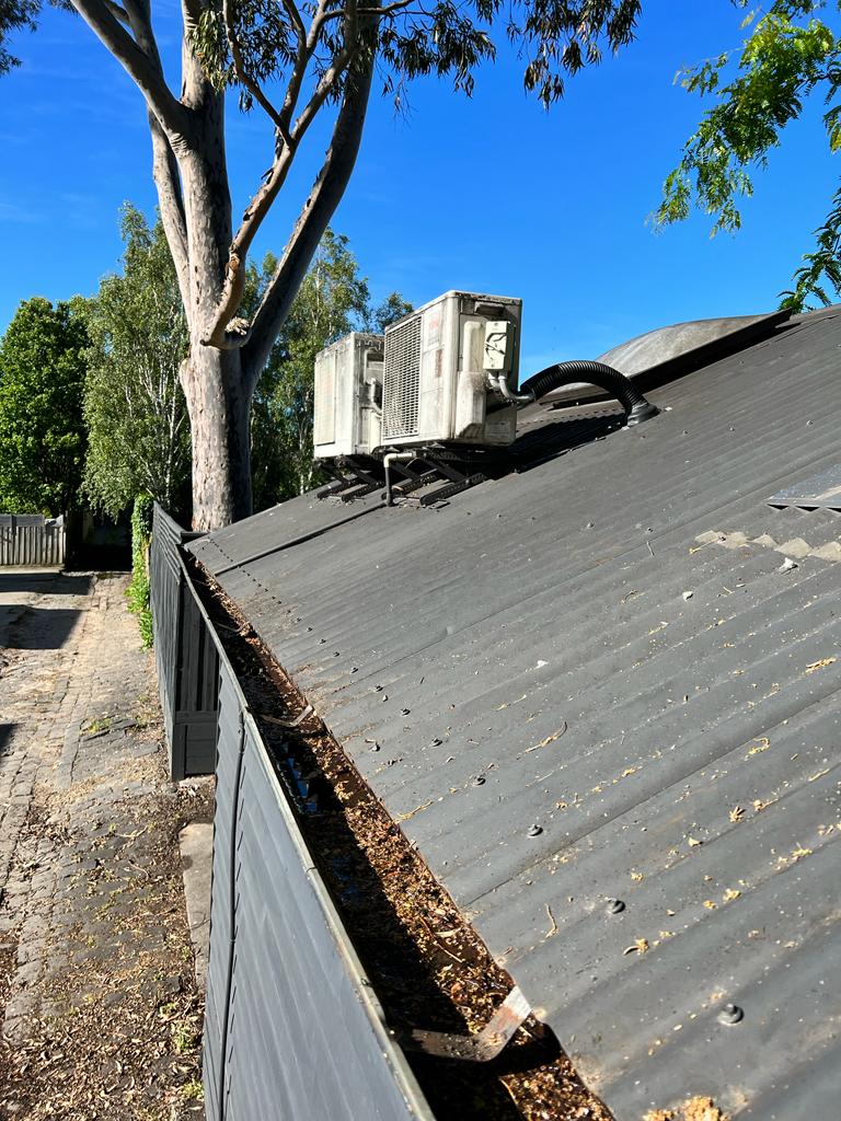 deck and backyard pressure washing in south yarra